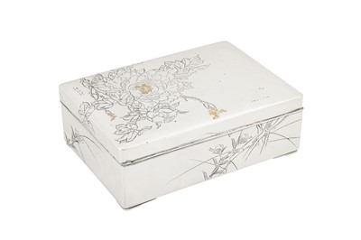 Lot 165 - An early 20th century Japanese silver cigarette box, Yokohama circa 1910