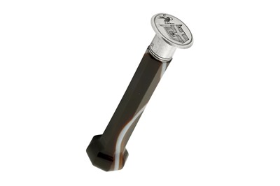 Lot 20 - A George III sterling silver mounted agate seal, London 18901 by George Smith and Thomas Hayter