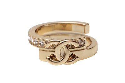 Lot 381 - Chanel CC Crystal Overlap Ring