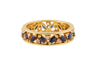 Lot 27 - A SAPPHIRE AND DIAMOND RING, CIRCA 1990