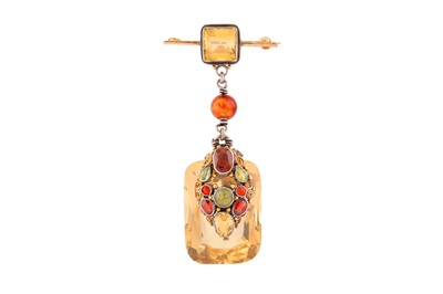 Lot 108 - A GEM-SET BROOCH