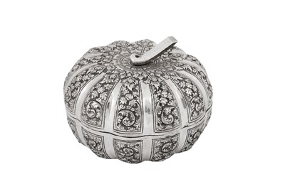 Lot 131 - A mid-20th century Cambodian silver box, circa 1950