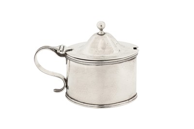 Lot 413 - A George III provincial sterling silver mustard pot, Newcastle circa 1790 by John Langlands I and John Robertson I (active 1778 to 1795)