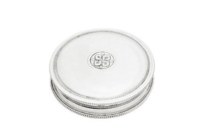 Lot 238 - A George V 'arts and crafts' sterling silver pill box, Chester 1932 by Richard Llewelyn Benson Rathbone