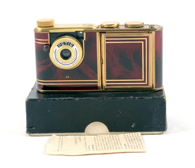 Lot 230 - Kunik Petie Camera Vanity Set