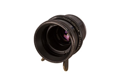 Lot 285 - A Taylor Hobson 37.5mm f/1.8 Cooke Kinetal Cine Lens