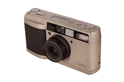 Lot 336 - A Ricoh GR1s 35mm Compact Camera