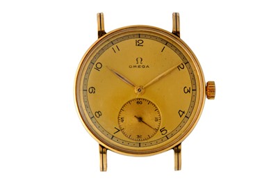 Lot 41 - A GENTS VINTAGE 14K GOLD OMEGA DRESS WATCH