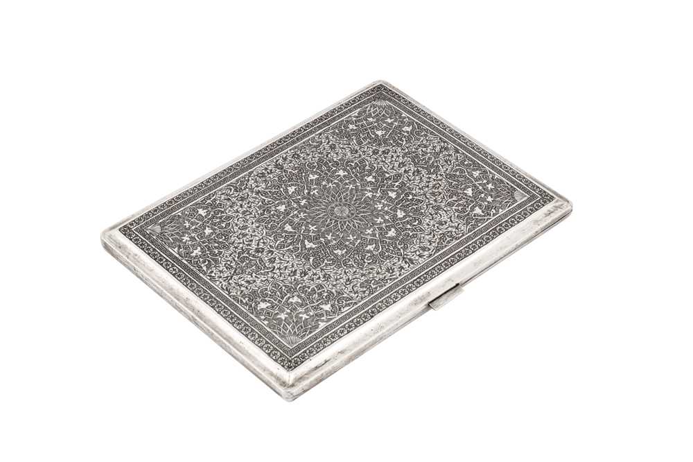 Lot 382 - A MID-20TH CENTURY PERSIAN (IRANIAN) SILVER