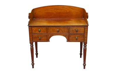 Lot 552 - A 19TH CENTURY MAHOGANY WASH STAND