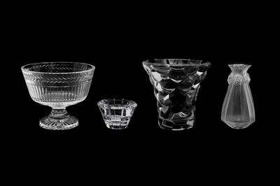 Lot 109 - A LALIQUE OEILLET CARNATIONS VASE