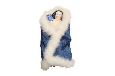 Lot 291 - A CHINA SHOULDER PLATE DOLL