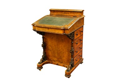 Lot 564 - A VICTORIAN WALNUT DAVENPORT DESK