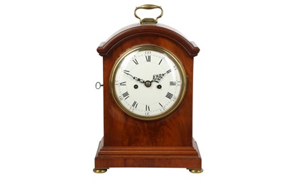 Lot 455 - AN EARLY 19TH CENTURY BRACKET CLOCK