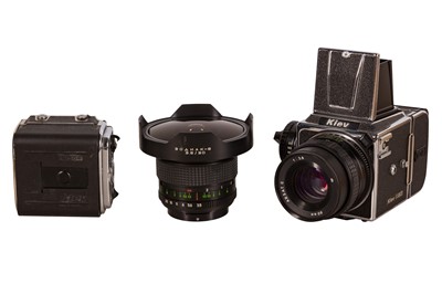 Lot 97 - A Kiev 88 CM Russian Medium Format SLR Camera Outfit