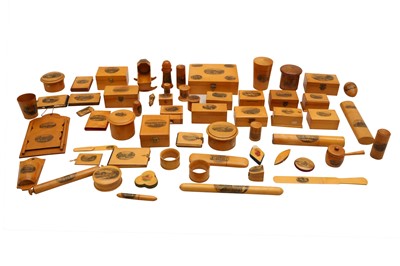 Lot 278 - AN EXTENSIVE COLLECTION OF MAUCHLINE WARE