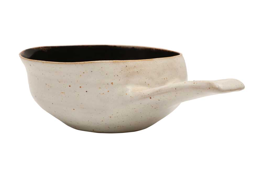 Lot 69 - DAME LUCIE RIE (BRITISH 1902-1995) & HANS COPER (GERMAN/BRITISH 1920 - 1981)