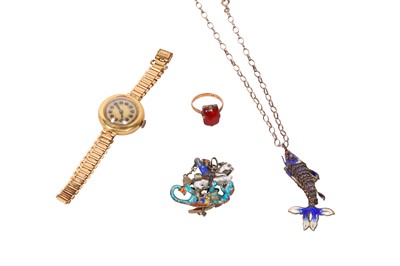 Lot 26 - A SMALL GROUP OF JEWELLERY