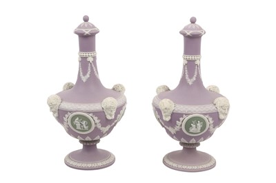 Lot 114 - A PAIR OF WEDGWOOD TRI-COLOUR BARBER BOTTLES
