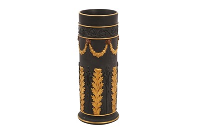 Lot 115 - A WEDGWOOD BASALT SPILL VASE