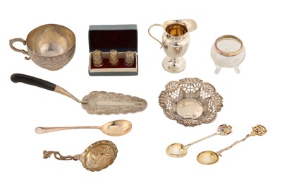 Lot 128 - An early 20th century Anglo – Indian unmarked silver cup, Kashmir circa 1920