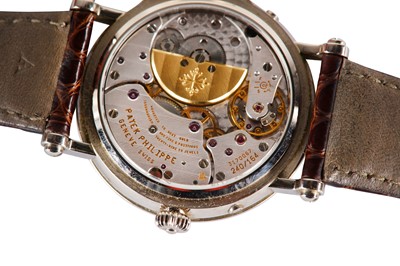 Lot 3 - A GENTS 18K WHITE GOLD PATEK PHILIPPE COMPLICATION