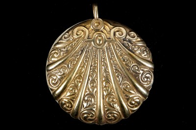 Lot 207 - A late 19th / early 20th Century antique gilt...