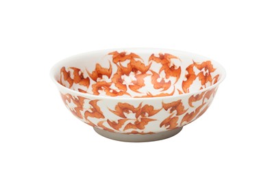 Lot 164 - A CHINESE IRON RED-DECORATED 'HUNDRED BATS' BOWL