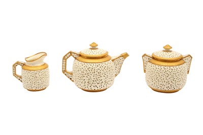 Lot 120 - A GRAINGER & CO. WORCESTER POTPOURRI TEA SET