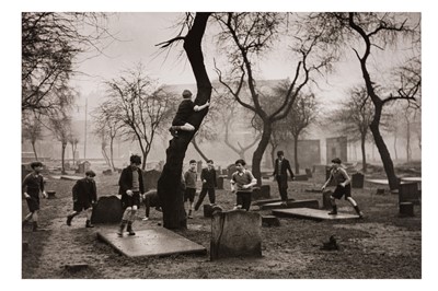 Lot 193 - Bert Hardy (1913-1990)