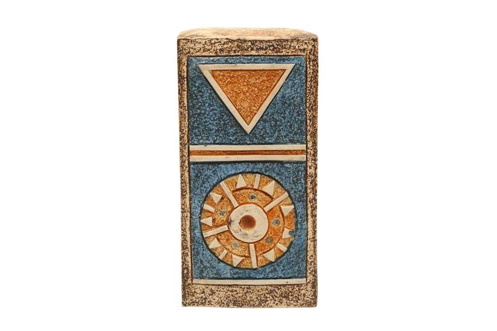 Lot 67 - ALISON BRIGDEN (BRITISH, 20TH CENTURY) FOR TROIKA POTTERY