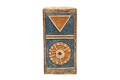Lot 67 - ALISON BRIGDEN (BRITISH, 20TH CENTURY) FOR TROIKA POTTERY