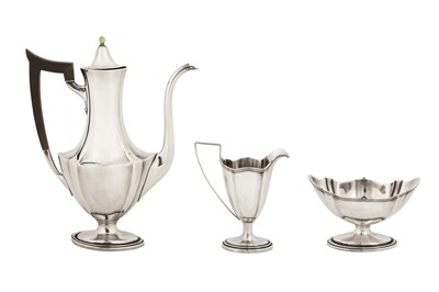 Lot 327 - An early 20th century American sterling silver three-piece coffee service, Rhode Island 1912 by Gorham
