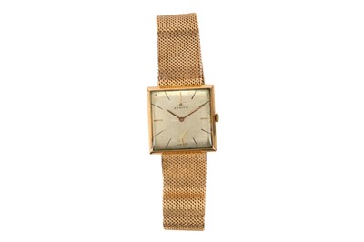 Lot 60 - A GENTS VINTAGE ZENITH BRACELET WATCH