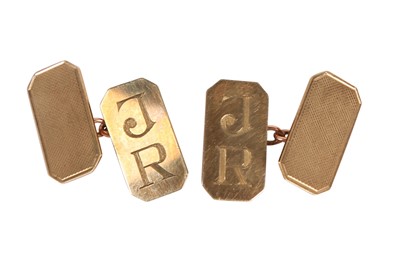 Lot 73 - A PAIR OF 9CT GOLD CUFFLINKS