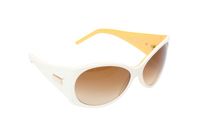 Lot 164 - Fendi White Oversized Oval Sunglasses