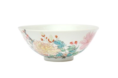 Lot 973 - A CHINESE FAMILLE-ROSE 'BLOSSOMS' BOWL