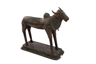 Lot 116 - A LARGE DHOKRA BRONZE SCULPTURE OF A HOLY COW