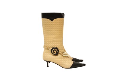 Lot 72 - Chanel Beige Chain Charm Calf Boot - Size 37.5