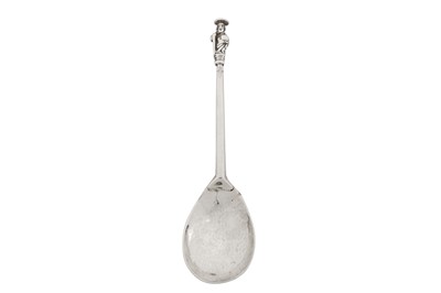 Lot 489 - An Elizabeth I sterling silver apostle spoon stem, London 1575 by ‘a crescent enclosing a mullet’ for Nicholas Bartholomew (active circa 1545 to 1588)