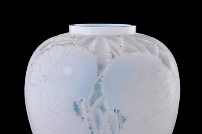 Lot 20 - RENÉ LALIQUE (FRENCH 1860-1945)