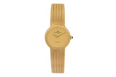 Lot 71 - A LADIES 18K GOLD BAUME & MERCIER BRACELET WATCH