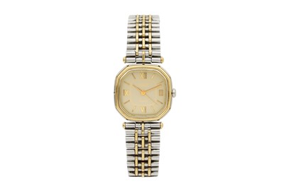 Lot 54 - A LADIES VAN CLEEF & ARPELS BRACELET WATCH