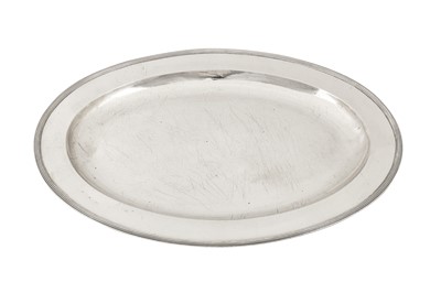 Lot 409 - York town mark - A rare George III provincial sterling silver meat dish, York 1805 by John Prince, Robert Cattle and George Cattle