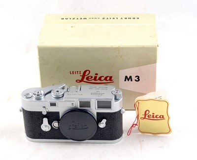 Lot 319 - Chrome Leica M3 Single Stroke Body in Maker's Original Box