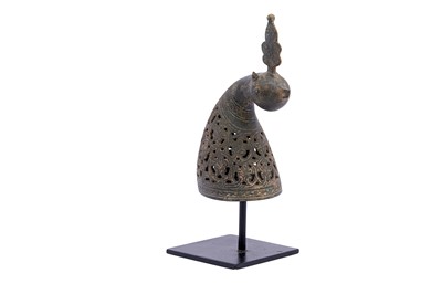 Lot 346 - AN OPENWORK BRONZE ZOOMORPHIC INCENSE BURNER HEAD