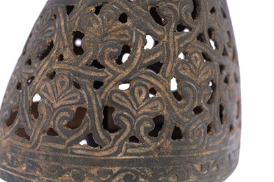 Lot 346 - AN OPENWORK BRONZE ZOOMORPHIC INCENSE BURNER HEAD