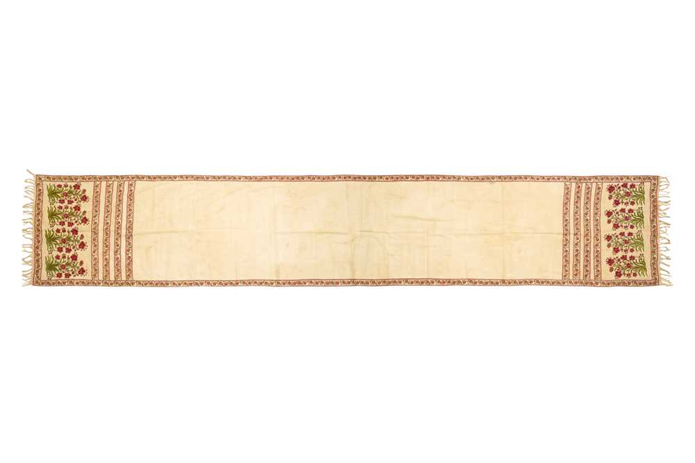 Lot 258 - A MUSLIN SASH WITH RED FLOWERS