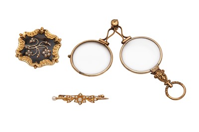 Lot 76 - A GROUP OF JEWELLERY