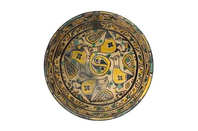 Lot 12 - A POLYCHROME-PAINTED FIGURAL POTTERY BOWL WITH FOUR PEACOCKS